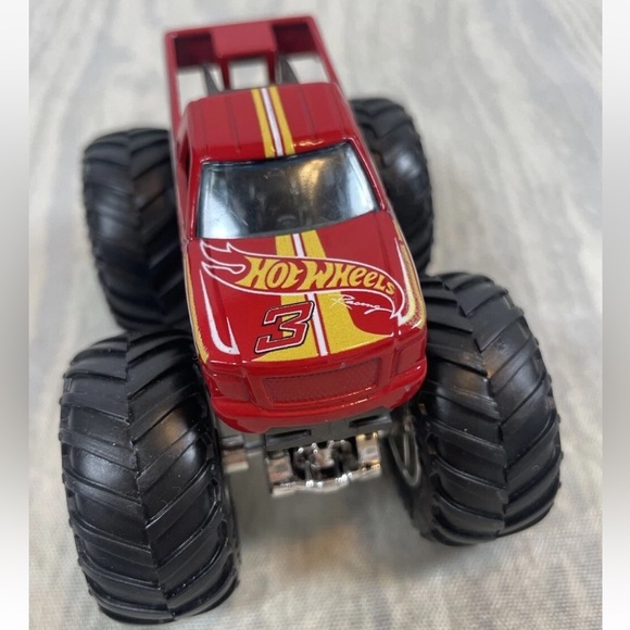 Hot Wheels Red #3 Racing Monster Jam Truck Big Wheel Excellent Condition Car - Picture 9 of 10